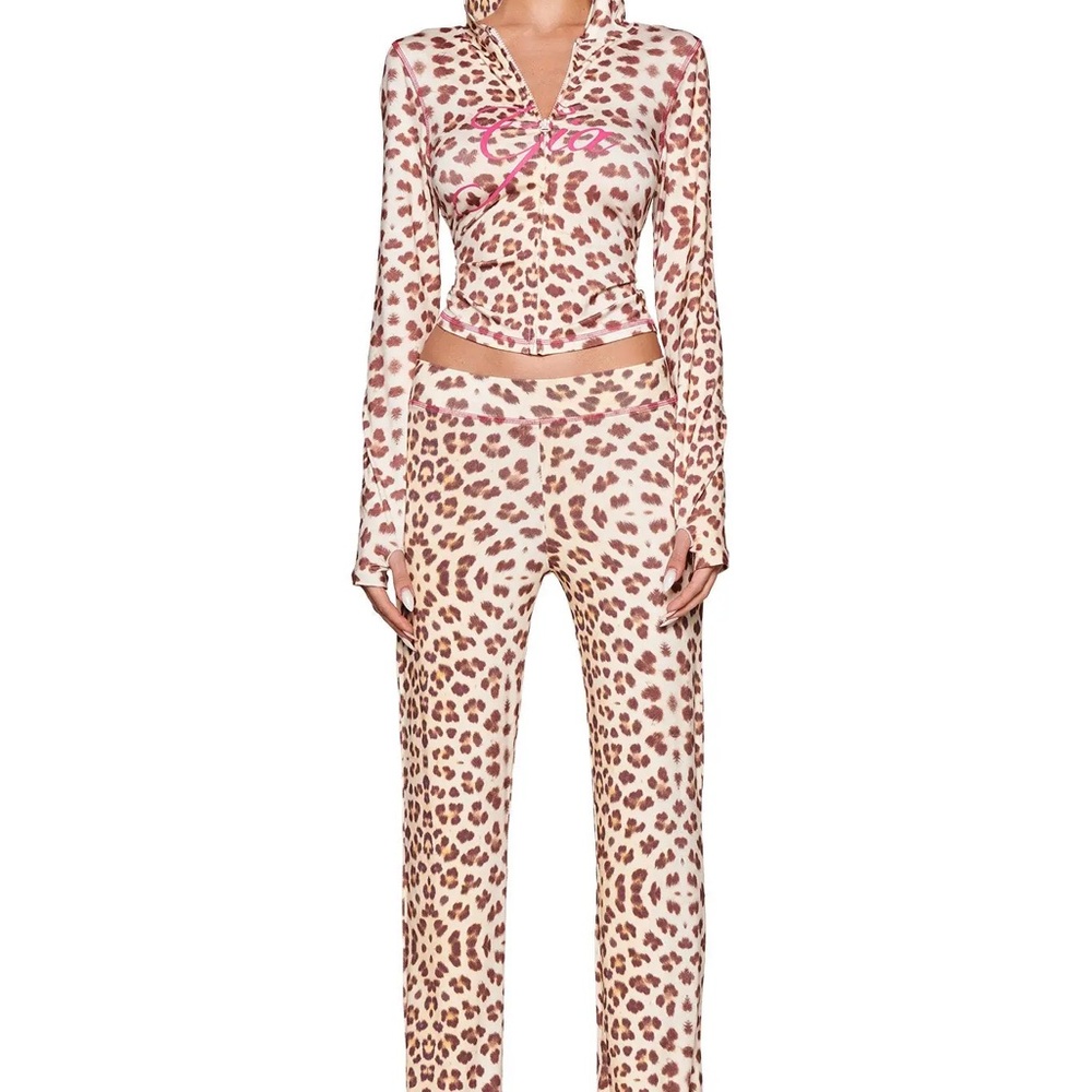 BRAND NEW I AM GIA Leopard Print Long Sleeve Top